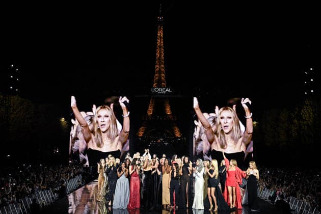 PFW - Celine Dion at LOreal Runway in Paris FA Canadian singer Celine Dion performs after the runway of l Oreal Paris for the Women s Spring Summer 2027 collection fashion during the Paris Fashion Week, on September 28, 2026. Photo by Firas Abdullah ABACAPRESS.COM Paris Ile-de-France France  Copyright: xAbdullahxFiras ABACAx