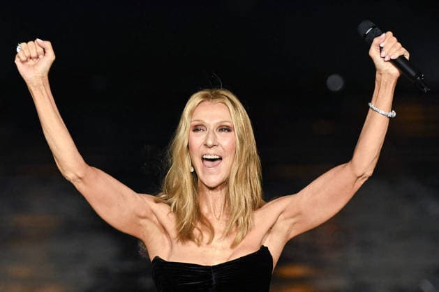 PFW - Celine Dion at LOreal Runway in Paris FA Canadian singer Celine Dion performs after the runway of l Oreal Paris for the Women s Spring Summer 2027 collection fashion during the Paris Fashion Week, on September 28, 2026. Photo by Firas Abdullah ABACAPRESS.COM Paris Ile-de-France France  Copyright: xAbdullahxFiras ABACAx