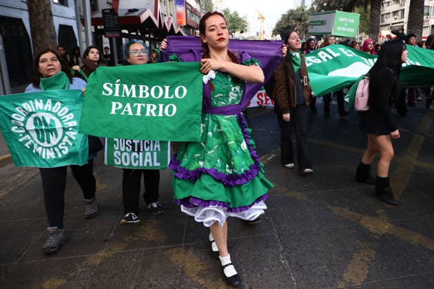 Santiago, September 28, 2026. The 8M Feminist Coordinating Committee is calling for a nationwide Panuelazo on the global day of action for legal abortion. Dragomir Yankovic, Aton Chile, Santiago, Chile. Aton 1195063  Copyright: DRAGOMIRxYANKOVIC ATONxCHILE