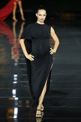 PFW - LOreal Runway in Paris FA Luma Grothe walks the runway of l Oreal Paris for the Women s Spring Summer 2027 collection fashion during the Paris Fashion Week, on September 28, 2026. Photo by Firas Abdullah ABACAPRESS.COM Paris Ile-de-France France  Copyright: xAbdullahxFiras ABACAx