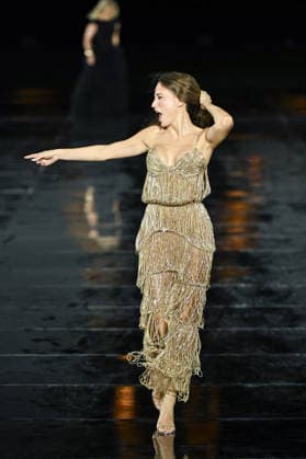 PFW - LOreal Runway in Paris FA Serenay Sarikaya walks the runway of l Oreal Paris for the Women s Spring Summer 2027 collection fashion during the Paris Fashion Week, on September 28, 2026. Photo by Firas Abdullah ABACAPRESS.COM Paris Ile-de-France France  Copyright: xAbdullahxFiras ABACAx
