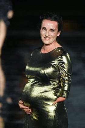 PFW - LOreal Runway in Paris FA A model walks the runway of l Oreal Paris for the Women s Spring Summer 2027 collection fashion during the Paris Fashion Week, on September 28, 2026. Photo by Firas Abdullah ABACAPRESS.COM Paris Ile-de-France France  Copyright: xAbdullahxFiras ABACAx
