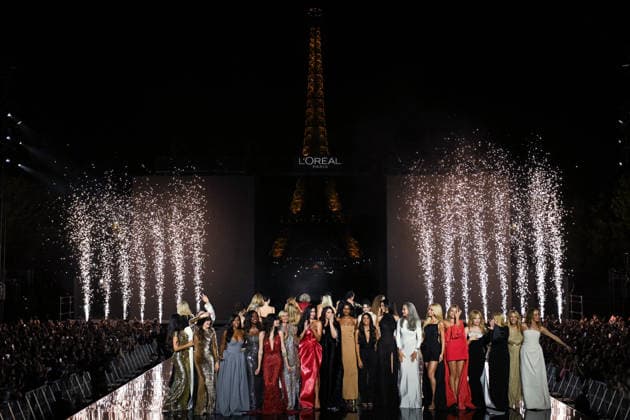 PFW - LOreal Runway in Paris FA Models walk the runway of l Oreal Paris for the Women s Spring Summer 2027 collection fashion during the Paris Fashion Week, on September 28, 2026. Photo by Firas Abdullah ABACAPRESS.COM Paris Ile-de-France France  Copyright: xAbdullahxFiras ABACAx