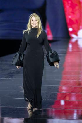 Nadia Comaneci – L’Oréal Paris Express Your Worth Fashion Show in Paris, France, on September 29, 2025 Olivier Borde Bestimage L’Oréal Paris Fashion Show, Express Your Worth in Paris, France, September 2025, France  Copyright: xOLIVIERxBORDEx xBESTIMAGExOLIVIERxBORDEx xBESTIMAGEx
