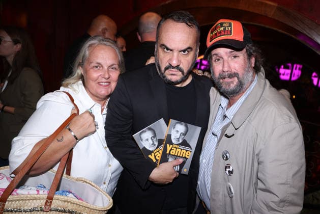 Exclusive - Francois-Xavier Demaison book launch - Paris Exclusive - Valérie Damidot, Francois-Xavier Demaison and Chicandier attend Francois-Xavier Demaison « Laissez-moi rire ! » book launch organized by Five Eyes Production at Buddha Bar, in Paris, France, September 28, 2026. Photo by Jerome Domine ABACAPRESS.COM Paris France  Copyright: xDominexJerome ABACAx