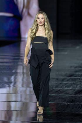 Kristen Bell – L’Oréal Paris Express Your Worth Fashion Show in Paris, France, on September 29, 2025 Olivier Borde Bestimage L’Oréal Paris Fashion Show, Express Your Worth in Paris, France, September 2025, France  Copyright: xOLIVIERxBORDEx xBESTIMAGExOLIVIERxBORDEx xBESTIMAGEx