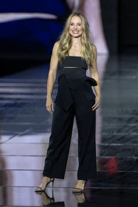 Kristen Bell – L’Oréal Paris Express Your Worth Fashion Show in Paris, France, on September 29, 2025 Olivier Borde Bestimage L’Oréal Paris Fashion Show, Express Your Worth in Paris, France, September 2025, France  Copyright: xOLIVIERxBORDEx xBESTIMAGExOLIVIERxBORDEx xBESTIMAGEx