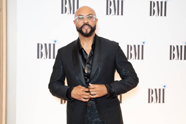 IPA89087560 - London, red carpet at the 2026 BMI Awards. Pictured: Philip Lawrence  Copyright: xCristinaxMasseix xCristinaxMasseix IPA89087560