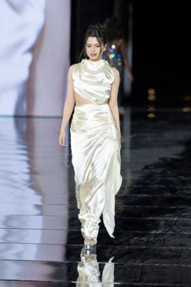 Becky Armstrong – L’Oréal Paris Express Your Worth Fashion Show in Paris, France, on September 29, 2025 Olivier Borde Bestimage L’Oréal Paris Fashion Show, Express Your Worth in Paris, France, September 2025 France  Copyright: xOLIVIERxBORDEx xBESTIMAGExOLIVIERxBORDEx xBESTIMAGEx