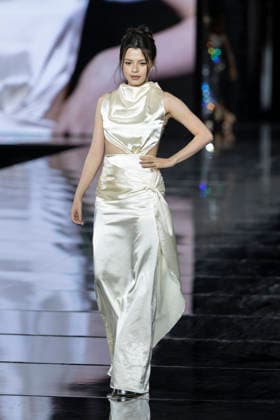 Becky Armstrong – L’Oréal Paris Express Your Worth Fashion Show in Paris, France, on September 29, 2025 Olivier Borde Bestimage L’Oréal Paris Fashion Show, Express Your Worth in Paris, France, September 2025 France  Copyright: xOLIVIERxBORDEx xBESTIMAGExOLIVIERxBORDEx xBESTIMAGEx
