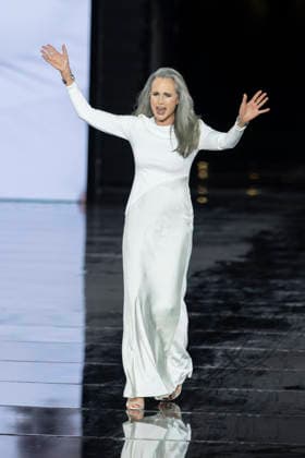 Andie MacDowell – L’Oréal Paris Express Your Worth Fashion Show in Paris, France, on September 29, 2025 Olivier Borde Bestimage L’Oréal Paris Fashion Show, Express Your Worth in Paris, France, September 2025 France  Copyright: xOLIVIERxBORDEx xBESTIMAGExOLIVIERxBORDEx xBESTIMAGEx