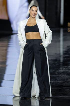 Ramóna Lékai Kiss – L’Oréal Paris Express Your Worth Fashion Show in Paris, France, on September 29, 2025 Olivier Borde Bestimage L’Oréal Paris Fashion Show, Express Your Worth in Paris, France, September 2025, France  Copyright: xOLIVIERxBORDEx xBESTIMAGExOLIVIERxBORDEx xBESTIMAGEx