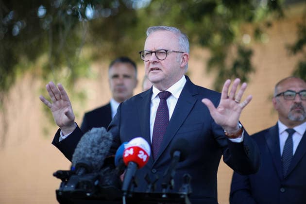 ALBANESE HAMPSTEAD BARRACKS, Prime Minister Anthony Albanese and Premier of South Australia Peter Malinauskas during a visit to Hampstead Barracks in Adelaide, Tuesday, September 29, 2026. ( NO ARCHIVING ADELAIDE SOUTH AUSTRALIA Australia  Copyright: xMattxTurnerx 20260929141914808173