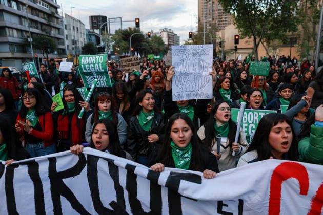 September 28, 2026, Santiago, Chile: Various feminist groups take part in a march in Santiago, Chile, as part of the Global Day of Action for Legal and Safe Abortion. Santiago Chile  - ZUMAu105 20260928_zip_u105_001 Copyright: xManuelxUrzuax