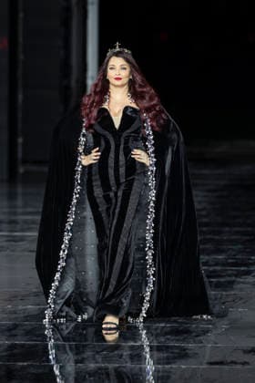 Aishwarya Rai Bachchan – L’Oréal Paris Express Your Worth Fashion Show in Paris, France, on September 29, 2025 Olivier Borde Bestimage L’Oréal Paris Fashion Show, Express Your Worth in Paris, France, September 2025, France  Copyright: xOLIVIERxBORDEx xBESTIMAGExOLIVIERxBORDEx xBESTIMAGEx