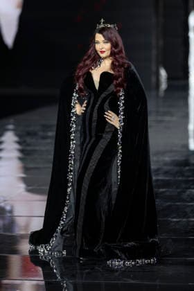 Aishwarya Rai Bachchan – L’Oréal Paris Express Your Worth Fashion Show in Paris, France, on September 29, 2025 Olivier Borde Bestimage L’Oréal Paris Fashion Show, Express Your Worth in Paris, France, September 2025, France  Copyright: xOLIVIERxBORDEx xBESTIMAGExOLIVIERxBORDEx xBESTIMAGEx
