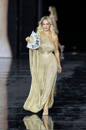 Luisana Lopilato – L’Oréal Paris Express Your Worth Fashion Show in Paris, France, on September 29, 2025 Olivier Borde Bestimage L’Oréal Paris Fashion Show, Express Your Worth in Paris, France, September 2025 France  Copyright: xOLIVIERxBORDEx xBESTIMAGExOLIVIERxBORDEx xBESTIMAGEx