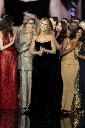 Céline Dion with Heidi Klum, Aja Naomi King, Bebe Vio Grandis, Cara Delevingne, Céline Dion, Eva Longoria, Simone Ashley, Aishwarya Rai Bachchan, and Kendall Jenner – L’Oréal Paris Express Your Worth Fashion Show in Paris, France, on September 29, 2025 Olivier Borde Bestimage L’Oréal Paris Fashion Show, Express Your Worth in Paris, France, September 2025 France Copyright: xOLIVIERxBORDEx xBESTIMAGExOLIVIERxBORDEx xBESTIMAGEx
