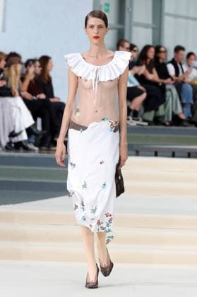 PFW - Julie Kegels Runway A model walks the runway during the Julie Kegels Womenswear Spring Summer 2027 show as part of Paris Fashion Week on September 28, 2026 in Paris, France. Photo by Alain-Gil Gonzalez ABACAPRESS.COM Paris France  Copyright: xGonzalezxAlain-Gil ABACAx