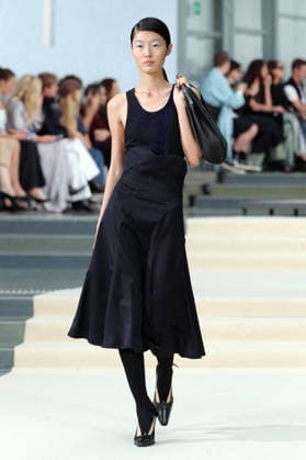 PFW - Julie Kegels Runway A model walks the runway during the Julie Kegels Womenswear Spring Summer 2027 show as part of Paris Fashion Week on September 28, 2026 in Paris, France. Photo by Alain-Gil Gonzalez ABACAPRESS.COM Paris France  Copyright: xGonzalezxAlain-Gil ABACAx