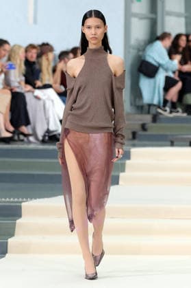 PFW - Julie Kegels Runway A model walks the runway during the Julie Kegels Womenswear Spring Summer 2027 show as part of Paris Fashion Week on September 28, 2026 in Paris, France. Photo by Alain-Gil Gonzalez ABACAPRESS.COM Paris France  Copyright: xGonzalezxAlain-Gil ABACAx