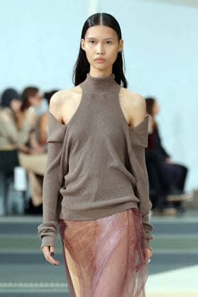 PFW - Julie Kegels Runway A model walks the runway during the Julie Kegels Womenswear Spring Summer 2027 show as part of Paris Fashion Week on September 28, 2026 in Paris, France. Photo by Alain-Gil Gonzalez ABACAPRESS.COM Paris France  Copyright: xGonzalezxAlain-Gil ABACAx