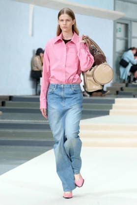 PFW - Julie Kegels Runway A model walks the runway during the Julie Kegels Womenswear Spring Summer 2027 show as part of Paris Fashion Week on September 28, 2026 in Paris, France. Photo by Alain-Gil Gonzalez ABACAPRESS.COM Paris France  Copyright: xGonzalezxAlain-Gil ABACAx