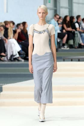 PFW - Julie Kegels Runway A model walks the runway during the Julie Kegels Womenswear Spring Summer 2027 show as part of Paris Fashion Week on September 28, 2026 in Paris, France. Photo by Alain-Gil Gonzalez ABACAPRESS.COM Paris France  Copyright: xGonzalezxAlain-Gil ABACAx