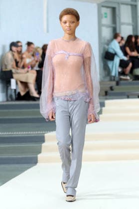 PFW - Julie Kegels Runway A model walks the runway during the Julie Kegels Womenswear Spring Summer 2027 show as part of Paris Fashion Week on September 28, 2026 in Paris, France. Photo by Alain-Gil Gonzalez ABACAPRESS.COM Paris France  Copyright: xGonzalezxAlain-Gil ABACAx