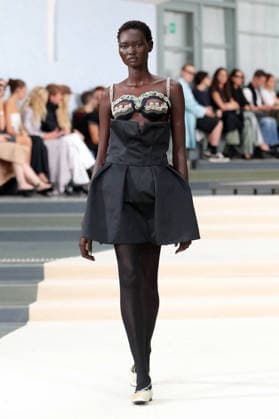 PFW - Julie Kegels Runway A model walks the runway during the Julie Kegels Womenswear Spring Summer 2027 show as part of Paris Fashion Week on September 28, 2026 in Paris, France. Photo by Alain-Gil Gonzalez ABACAPRESS.COM Paris France  Copyright: xGonzalezxAlain-Gil ABACAx