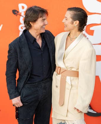 Los Angeles Premiere Of Warner Bros. Pictures Digger US actor Tom Cruise, left, and British actress Emma D™Arcy arrive on the red carpet premiere of Digger at the Directors Village in Westwood California on Sep. 28, 2026. Connor Terry ImageSPACE Westwood The Directors Village California United States Copyright: xConnorxTerry imageSPACEx