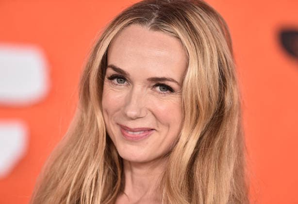 ˜Digger™ US Premiere Kerry Condon arriving to the Digger US premiere held at the Directors Village on September 28, 2026 in Westwood, CA. Westwood Directors Village California USA Copyright: xLISAxOConnorx xAFF-USA.comx