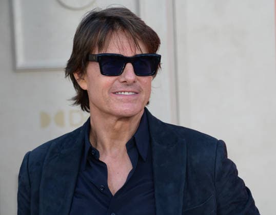 Digger Premiere - Los Angeles, USA LOS ANGELES, USA. September 28, 2026: Tom Cruise at the premiere for Digger at Directors Village. Los Angeles CA USA  Copyright: xPaulxSmith Featureflashx