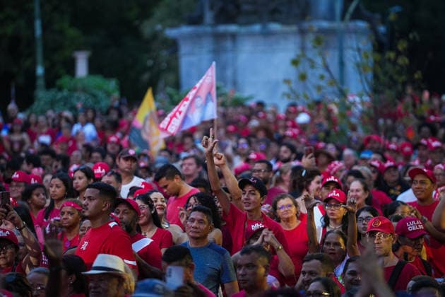 BELÃ M, PA - 28.09.2026: LULA EM BELÃ M - Lula (PT) gathered around 85 thousand people in Praca da Republica, this Monday (28) in BelÃ m, accompanied by local leaders in an electoral event marked by celebration. In his speech, the candidate defended education, women& 39;s rights and national sovereignty. x3021814x  FilipexBispo