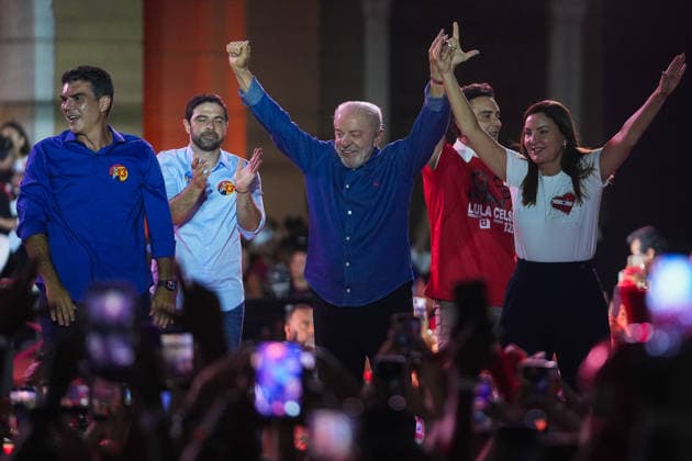 BELÃ M, PA - 28.09.2026: LULA EM BELÃ M - Lula (PT) gathered around 85 thousand people in Praca da Republica, this Monday (28) in BelÃ m, accompanied by local leaders in an electoral event marked by celebration. In his speech, the candidate defended education, women& 39;s rights and national sovereignty. In the photo, President Lula. x3021819x  FilipexBispo