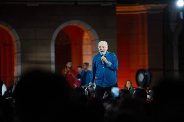 BELÃ M, PA - 28.09.2026: LULA EM BELÃ M - Lula (PT) gathered around 85 thousand people in Praca da Republica, this Monday (28) in BelÃ m, accompanied by local leaders in an electoral event marked by celebration. In his speech, the candidate defended education, women& 39;s rights and national sovereignty. In the photo, President Lula. x3021844x  FilipexBispo