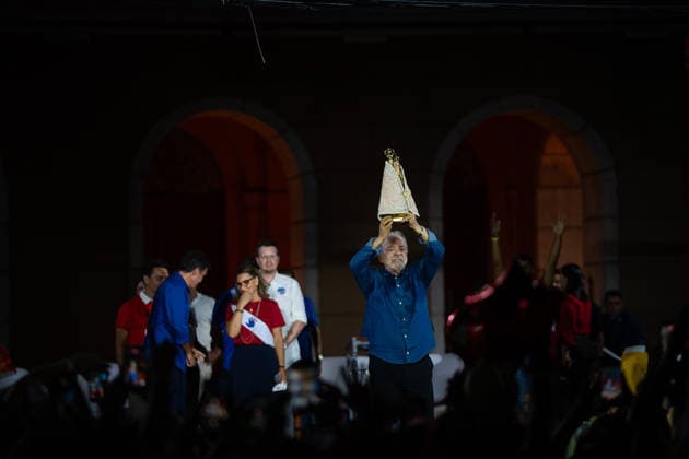 BELÃ M, PA - 28.09.2026: LULA EM BELÃ M - Lula (PT) gathered around 85 thousand people in Praca da Republica, this Monday (28) in BelÃ m, accompanied by local leaders in an electoral event marked by celebration. In his speech, the candidate defended education, women& 39;s rights and national sovereignty. In the photo, President Lula. x3021850x  FilipexBispo