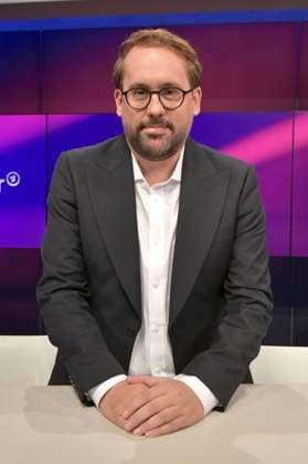 Paul Ronzheimer on the ARD talk show *maischberger* at the studio in Berlin-Adlershof, Berlin, September 28, 2026 Foto:xM.xBehrensx xFuturexImagex maischberger2809_6903