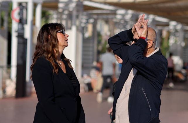 Valérie Perrin and Jean-Pierre Jeunet at a photocall for the film *Changer l eau des fleurs*, directed by Jean-Pierre Jeunet and based on the novel by Valérie Perrin, as part of the 8th edition of the Ciné Roman Festival in Nice on September 28, 2026. Jacovides Bebert, Bestimage. Photocall for the film *Changer l eau des fleurs*, directed by Jean-Pierre Jeunet and based on the novel by Valérie Perrin, at the 8th edition of the Ciné Roman Festival in Nice on September 28, 2026, Paris, France  Copyright: xBrunoxBebertx xDominiquexjacovidesx xBestimagexBrunoxBebertx xDominiquexjacovidesx xBestimagex