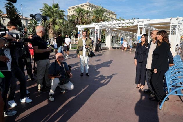 Leïla Bekhti, Jean-Pierre Jeunet and Valérie Perrin Photocall for the film *Changer l’eau des fleurs*, directed by Jean-Pierre Jeunet and based on the novel by Valérie Perrin, at the 8th edition of the Ciné Roman Festival in Nice on September 28, 2026. Jacovides Bebert, Bestimage. Photocall for the film *Changer l’eau des fleurs*, directed by Jean-Pierre Jeunet and based on the novel by Valérie Perrin, at the 8th edition of the Ciné Roman Festival in Nice on September 28, 2026, Paris, France Copyright: xBrunoxBebertx xDominiquexjacovidesx xBestimagexBrunoxBebertx xDominiquexjacovidesx xBestimagex