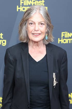HAMBURG FILM FESTIVAL 2026, Day 4: Angela Winkler, Hamburg Film Festival; Ms. Winkler leaves the building, Cinemaxx, Hamburg, September 28, 2026 Copyright: xEventpressxBecherx