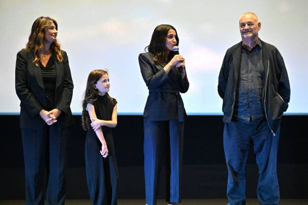 Valérie Perrin, Elodie Batard Gaultier, Leïla Bekhti, and Jean-Pierre Jeunet presented the film *Changer l eau des fleurs* during the opening night of the 8th edition of the Ciné Roman Festival at the Pathé Gare du Sud cinema in Nice, September 28, 2026 Bruno Bebert Dominique Jacovides Bestimage Opening night of the 8th edition of the Ciné Roman Festival at the Pathé Gare du Sud cinema in Nice, September 28, 2026 NICE France  Copyright: xDominiquexJacovidesx-xBrunoxBebertx xBestimagexDominiquexJacovidesx-xBrunoxBebertx xBestimagex