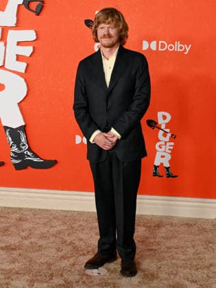 September 28, 2026, Westwood, California, USA: American actor JESSE PLEMONS attends the Los Angeles Premiere Of Warner Bros. Pictures Digger red carpet. Westwood USA  - ZUMAb173 20260928_aap_b173_016 Copyright: xBillyxBennightx