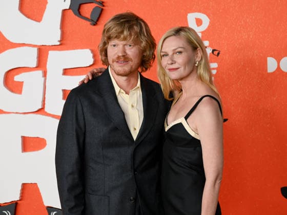September 28, 2026, Westwood, California, USA: American actor JESSE PLEMONS and American actress and singer KIRSTEN DUNST attend the Los Angeles Premiere Of Warner Bros. Pictures Digger red carpet. Westwood USA  - ZUMAb173 20260928_aap_b173_044 Copyright: xBillyxBennightx