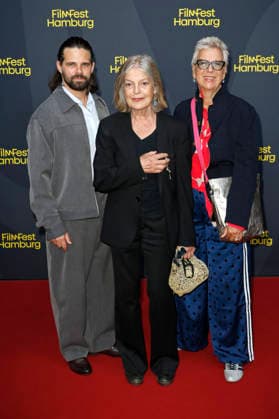 Josef Ellers, Angela Winkler, and Doris Dörrie at the premiere of the film *Frau Winkler verlässt das Haus* at the 34th Filmfest Hamburg 2026 at Cinemaxx Dammtor in Hamburg, September 28, 2026 Foto:xC.xTamckex xFuturexImagex winkler_6933