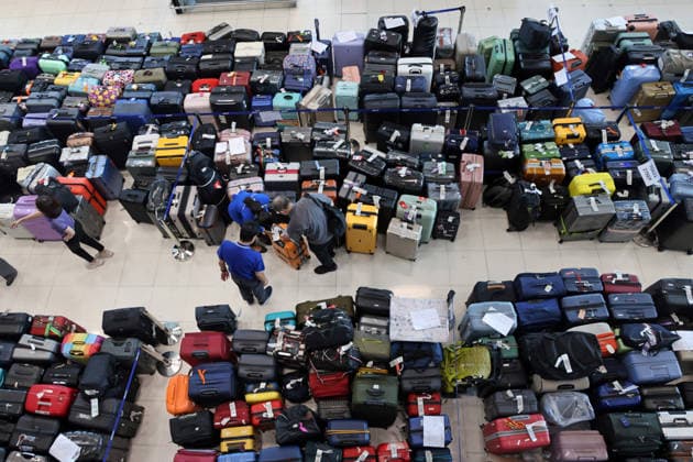 Backlog of luggage at Suvarnabhumi Airport after flood delays, Bangkok, Thailand - 29th September 2026 Piles of luggage at Suvarnabhumi Airport in Bangkok, Thailand, after flooding caused staff shortages to deal with the backlog of bags and suitcases arriving on scheduled flights. Bangkok Thailand Copyright: xPaulxBrownx