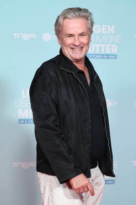 Timothy Peach at the premiere of the movie *Lies About My Mother* at the Astor Film Lounge in Arri Munich, September 28, 2026 Foto:xK.xKriegerx xFuturexImagex mutter_6891