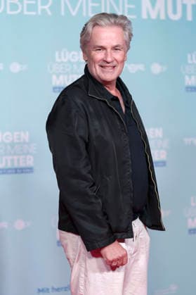 Timothy Peach at the premiere of the movie *Lies About My Mother* at the Astor Film Lounge in Arri Munich, September 28, 2026 Foto:xN.xKolinzx xFuturexImagex mutter_6924