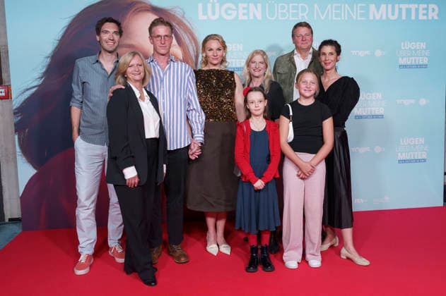 Aron Lehmann, Johanna Gastdorf, Golo Euler, Rosalie Thomass, Elise Lindner, Judith Erber, Emma Mütze, Timm Oberwelland, and Daniela Dröscher at the premiere of the movie *Lies About My Mother* at the Astor Film Lounge in Arri Munich, September 28, 2026 Foto:xN.xKolinzx xFuturexImagex mutter_6989