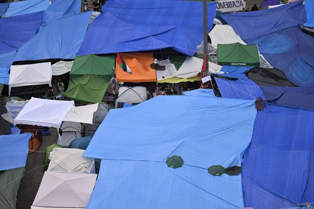 Tent protest continues against housing crisis in Spain MADRID, SPAIN - SEPTEMBER 29 : Protesters continue their tent-city demonstration at Sol Square, demanding solutions from central and regional governments to combat the country s housing crisis, following the court-ordered and police-enforced eviction on September 23 of 87-year-old Mari Carmen, a symbolic figure who became unable to afford the rent on her 70-year residence on September 29, 2026 in Madrid, Spain. Burak Akbulut Anadolu Madrid Spain. Editorial use only. Please get in touch for any other usage.  Copyright: x2026xAnadoluxBurakxAkbulutx
